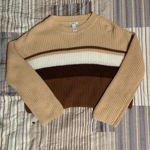 Cropped long sleeve sweater
